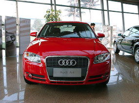 品牌:奥迪 车型:a4 年份:2004-2008 适配器:f26   f-a6 主驾:22寸